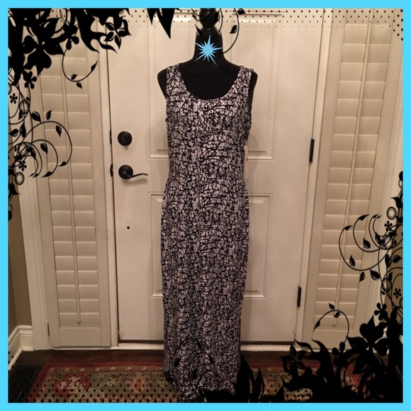 NWT Long Blk/Wht Sleeveless Dress - Picture 10 of 10
